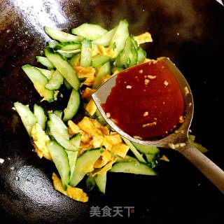 黄瓜炒鸡蛋的做法步骤：9