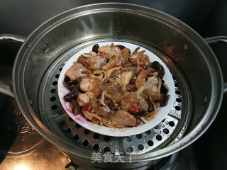金针木耳蒸翅根的做法步骤：10