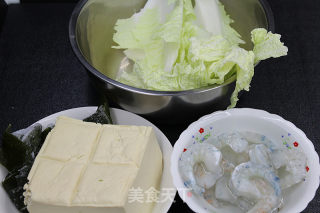 虾仁白菜豆腐海带汤的做法步骤：1