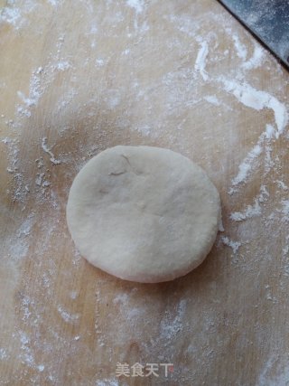 葱花薄饼的做法步骤：2