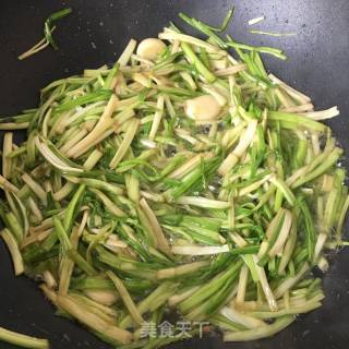 清炒水芹的做法步骤：6