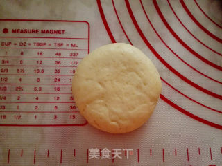 红豆沙花朵包的做法步骤：5