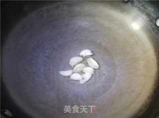 “花样美食”荷兰豆炒腊肠的做法步骤：4