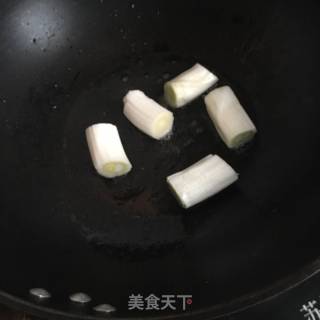 花样美食之葱烧海参的做法步骤：3