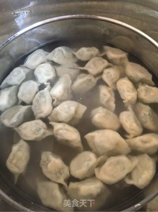 花样美食之荠菜饺子的做法步骤：8