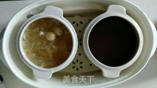 冰糖银耳莲子羹的做法步骤：5