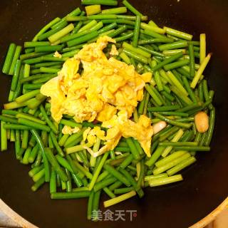 蒜苔炒鸡蛋的做法步骤：9
