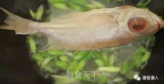 潮音潮人：蒜香红目鲢的做法步骤：5
