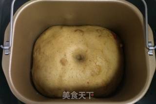 红枣枸杞软欧包的做法步骤：7