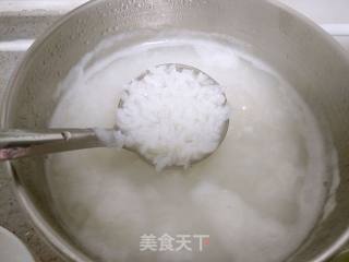 花样美食＋皮蛋瘦肉粥的做法步骤：5