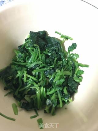 菠菜粉丝的做法步骤：1