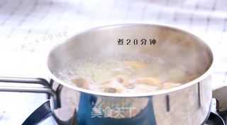 雪梨麦冬芦根饮的做法步骤：2