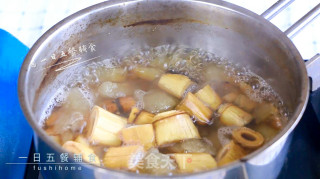 雪梨麦冬芦根饮的做法步骤：3