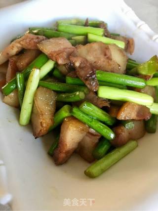 蒜薹回锅猪头肉的做法步骤：6