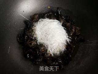 花样美食:荷兰豆木耳烧粉丝的做法步骤：8