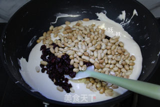 蔓越莓花生牛轧糖的做法步骤：7