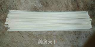 麻油卧蛋面的做法步骤：1