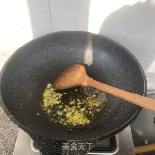 蒜薹炒肉的做法步骤：2