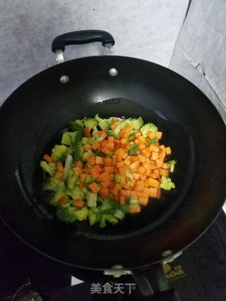 玉米炒西兰花的做法步骤：5