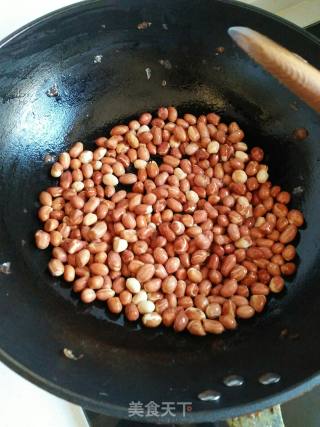 油焖花生米的做法步骤：2