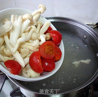 花样美食——蔬菜蘑菇汤的做法步骤：4