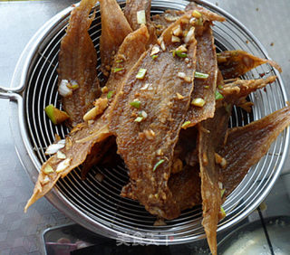 花样美食——糖醋酥小鳎目鱼的做法步骤：8