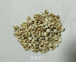 薏米银耳羹的做法步骤：1