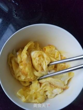 蒜黄鸡蛋的做法步骤：3