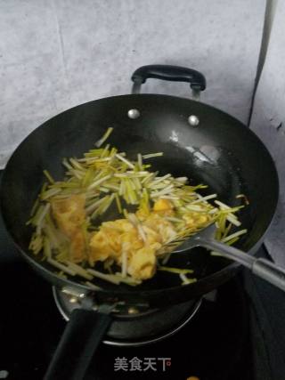 蒜黄鸡蛋的做法步骤：5