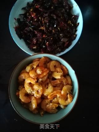 辣炒虾肉干的做法步骤：1