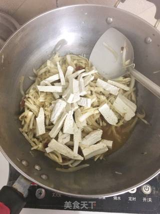 白菜炒豆条的做法步骤：7