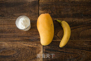 自制大果粒芒果香蕉酸奶的做法步骤：1