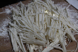 金针菇天妇罗的做法步骤：6