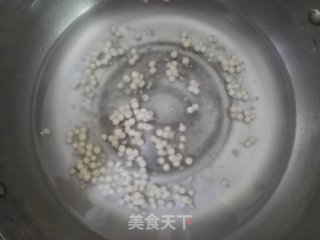 南瓜西米羹的做法步骤：2