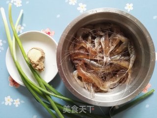 香炒河虾的做法步骤：1
