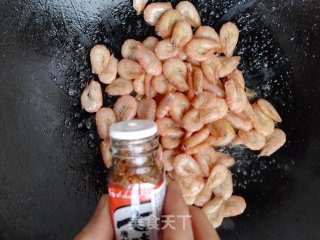 香炒河虾的做法步骤：8