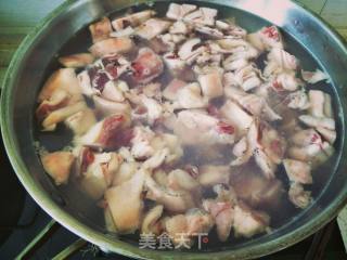#养颜养生食谱#当归党参枸杞生姜羊肉的做法步骤：2