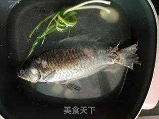 鲫鱼萝卜汤的做法步骤：5