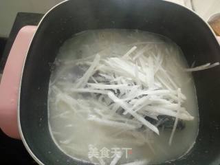 鲫鱼萝卜汤的做法步骤：7