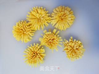 菊花千张的做法步骤：4