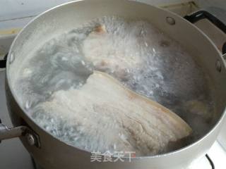 木耳回锅肉的做法步骤：3