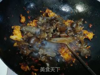 木耳回锅肉的做法步骤：14