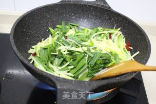 春韭土豆丝的做法步骤：8