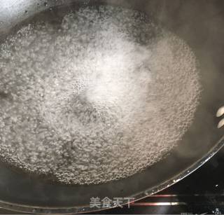 春来野菜香之番茄荠菜肉丸汤的做法步骤：2
