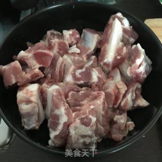 红烧排骨的做法步骤：1