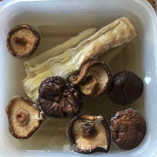 红烧排骨的做法步骤：2