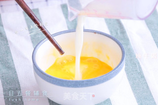 猪肝茼蒿炒鸡蛋的做法步骤：5