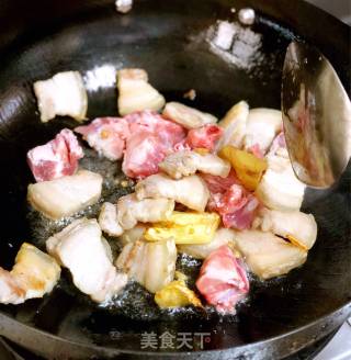 鲍鱼烧肉的做法步骤：7
