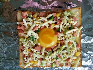 花样美食＋土司缤纷蛋披萨的做法步骤：7