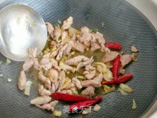 菜花炒肉的做法步骤：4